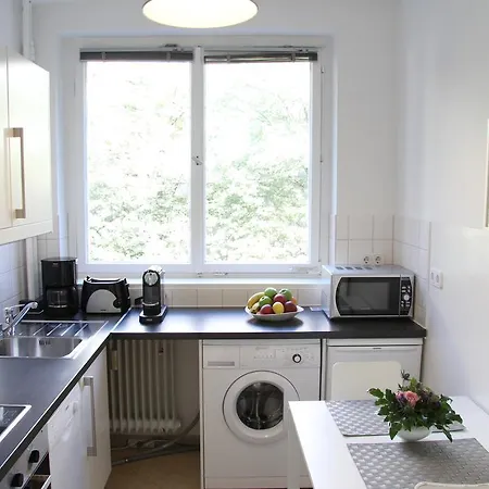 Nollendorf Apartman *